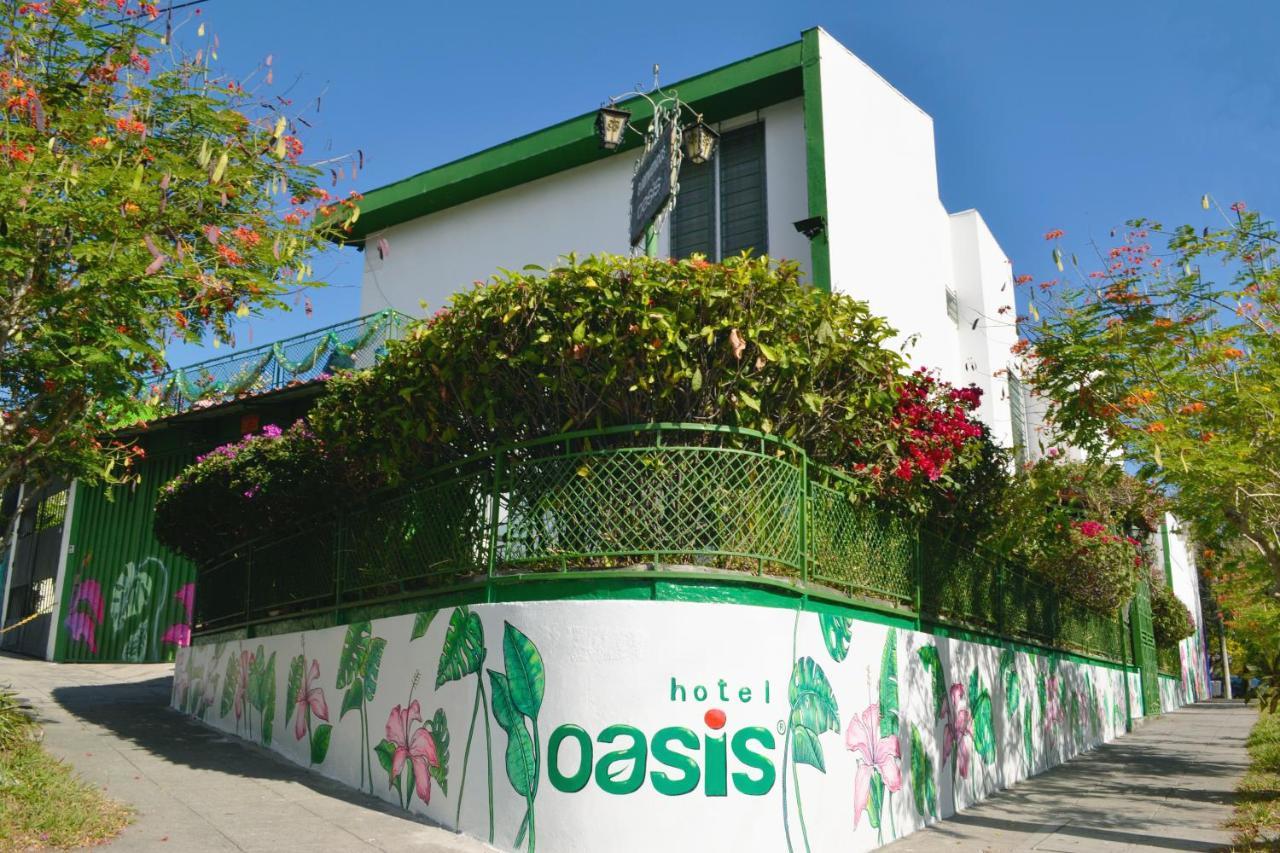 Hotel Oasis San Salvador Exterior photo