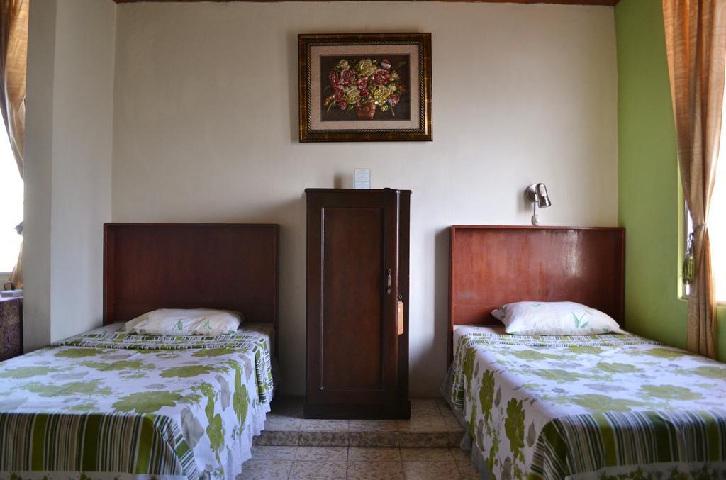 Hotel Oasis San Salvador Room photo