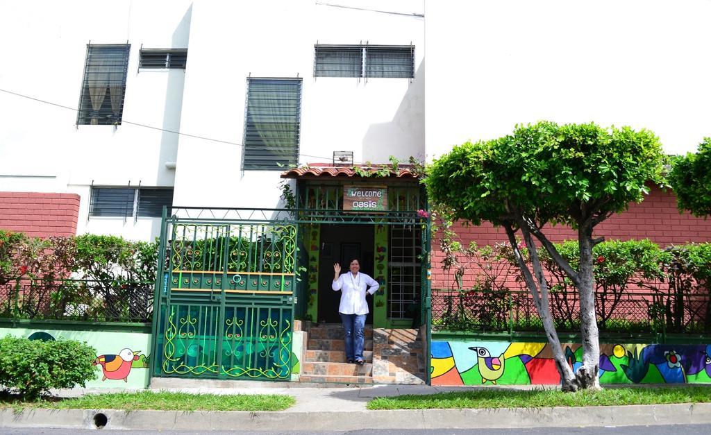 Hotel Oasis San Salvador Exterior photo